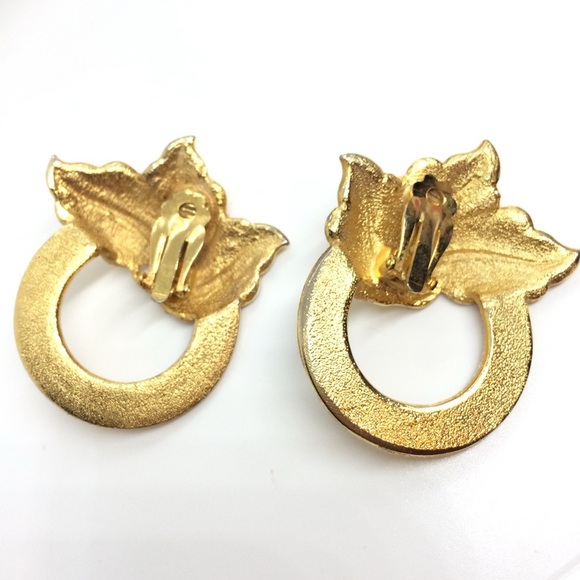 VINTAGE 80S 90S ORGANIC BRUSHED GOLD STATEMENT HOOP EARRING LEAVES PARISIAN CHIC - Picture 11 of 16